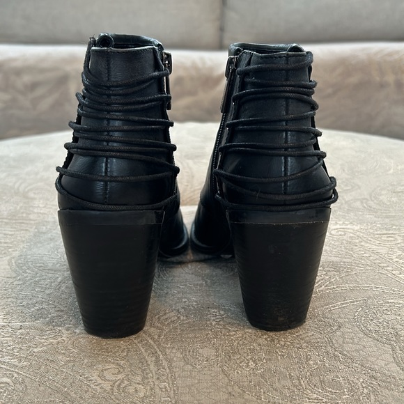 Jessica Simpson Black Boots Size 5.5 - Picture 3 of 8